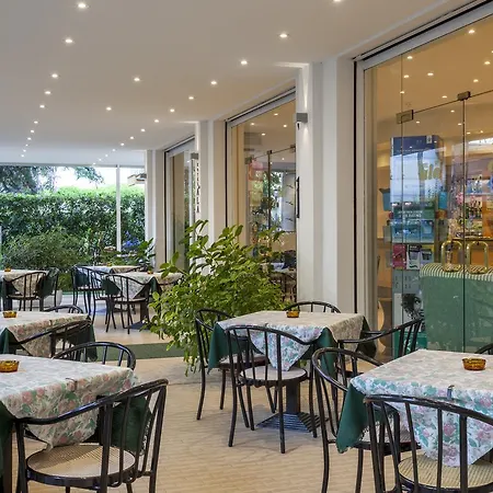 Hotel Ala 2*